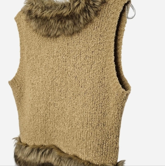 Apt 9 Tan Vest with Faux Fur Trim Women's Size Large - Picture 10 of 12